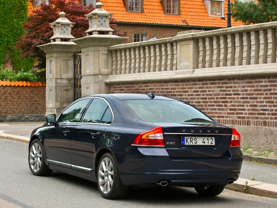  Volvo S80 3 2 AWD 2009 года  (фото 6 из 12)